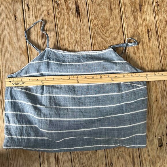 Universal Thread Tank Women’s Small Blue White Striped Sleeveless Camisole - Picture 7 of 8